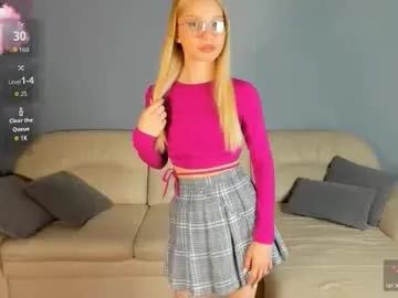 18kira18 — Hi everyone my name is #shy Kira #teen #new #18 #anal // GOAL take off top))) [0 tokens remaining]