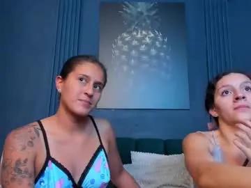 Freechat aliceandsia on Chaturbate