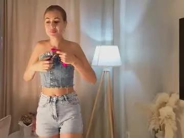 Freechat caramel_bella on Chaturbate