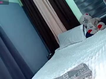 Freechat creamycum_celinexxx on Chaturbate