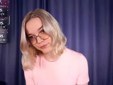 deannmaslen — GOAL: Air kiss [28 tokens remaining] New girl energy  #new #18 #skinny #shy #bigboobs