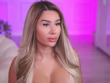 evazane — For every THUMBS UP you receive a GIFT. Tip 25 and  me for a nice surpriseee - Multi Goal: Ready to rumbleeee [179 tokens left] #bigass #bigboobs #squirt #anal #teen