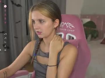 Freechat fluffy_waffles on Chaturbate