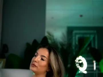 Freechat kellymathews on Chaturbate