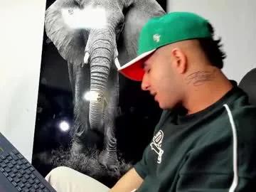 king_falconer — naked [200 tokens left] #latin #master   #muscle  #cum  #young