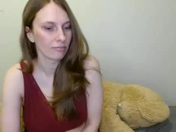 Freechat kissallie on Chaturbate