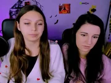 kleri_paint — GOAL: flash ass [98 tokens remaining] Welcome to my room! #teen #bigboobs #bigass #natural #18