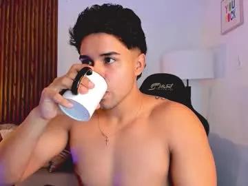 liam_colliins — Hello there! Turn me on and make me cum - Multi Goal: oil on body [294 tokens left] #feet #muscle #18 #bigcock #teen