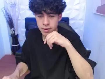 Freechat liil_boy on Chaturbate