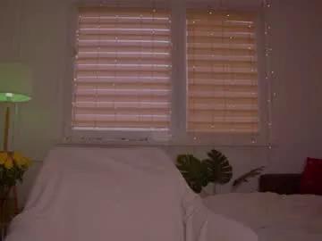 Freechat lovellynelly on Chaturbate