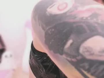 Freechat nikkiramone on Chaturbate