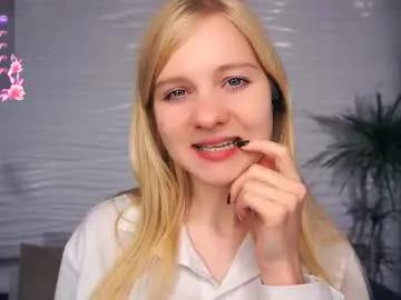 Freechat phyllisearney on Chaturbate