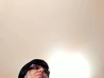 Freechat superioralphacouple on Chaturbate