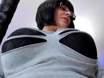 Freechat superioralphacouple on Chaturbate