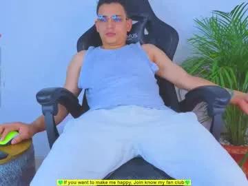 Freechat teddy_cowboy on Chaturbate