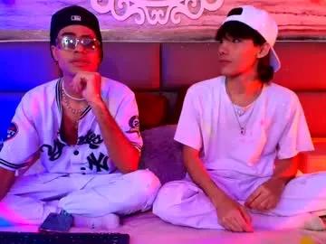 Freechat twinslovers_ on Chaturbate