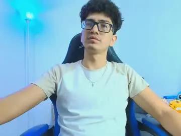 Freechat tylerwhiite_ on Chaturbate