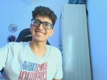 Freechat tylerwhiite_ on Chaturbate