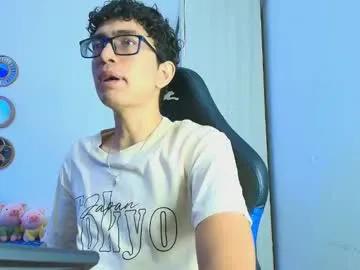 Freechat tylerwhiite_ on Chaturbate