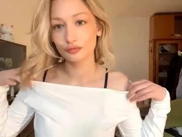 Freechat zenaidazeran on Chaturbate