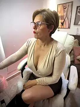 Freechat Adeellee_ on StripChat