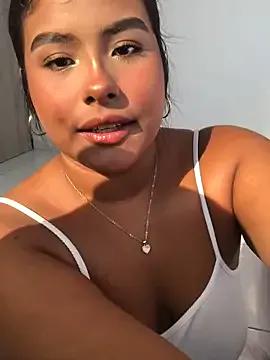StripChat AnaBrowmn is Freechat AnaBrowmn — remove top + suck tits