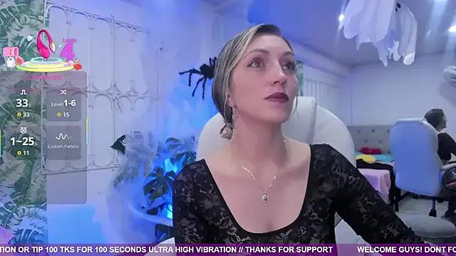 anny_sweet72 on StripChat 