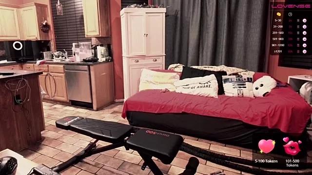 Freechat Blondiewithanass on StripChat