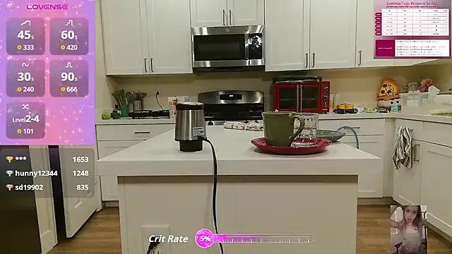 Freechat Blondiewithanass on StripChat