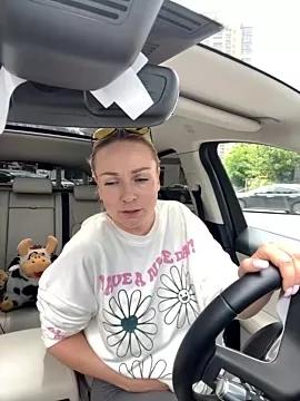 Freechat Bondgirl_013 on StripChat