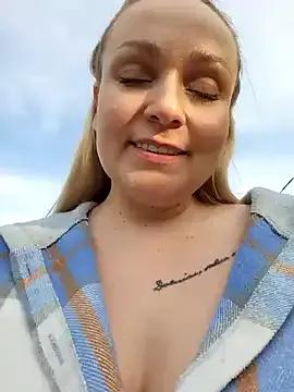 Freechat Bondgirl_013 on StripChat