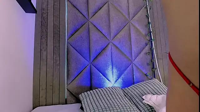 StripChat BriaConner_ is Freechat BriaConner_ — Moment of worship in pantyhose