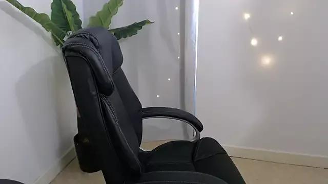 Freechat Crystal-dreamt on StripChat