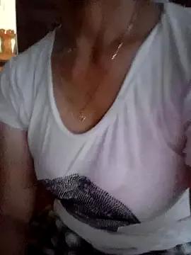 Ella3838 on StripChat 