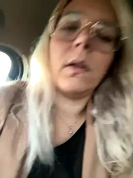 StripChat EmyLana is Freechat EmyLana — Bon retour Emy