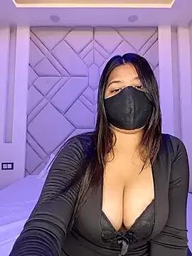 GFndBF — Show boobs and last tipper name on boobs