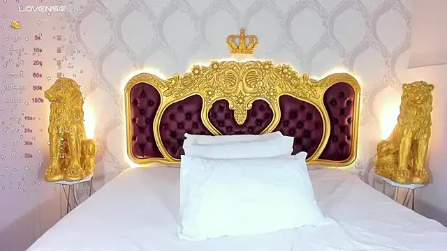 Freechat KendralHolson on StripChat