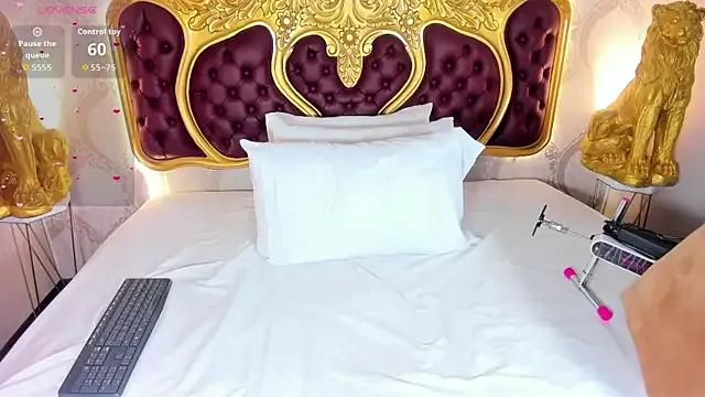 Freechat KendralHolson on StripChat