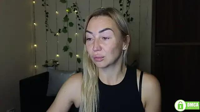 Freechat Kiss_julli88I on StripChat