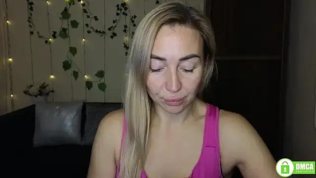 Freechat Kiss_julli88I on StripChat