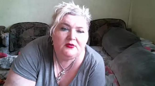 Lana555 on StripChat 