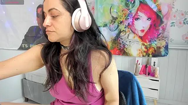 LovelyAzucena — Freechat on StripChat