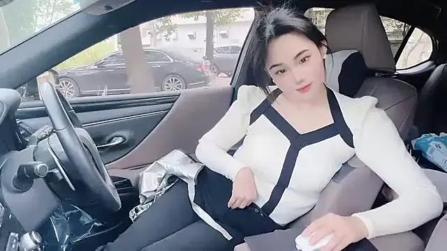 Freechat orla2021 on StripChat