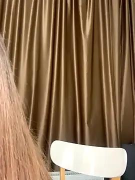 Freechat Polli_Kiss on StripChat