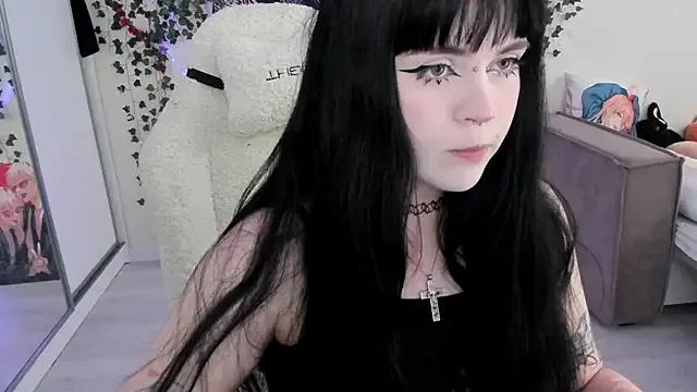 SelenaCute on StripChat 