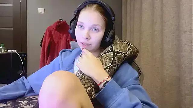 StripChat Softixq is Freechat Softixq — Show tongue