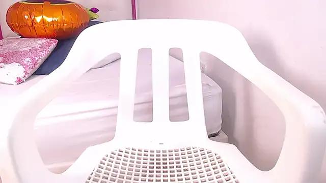 StripChat tinyy_whore18 is Freechat tinyy_whore18 — Make me squirt and be my one!