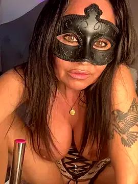 Freechat vicvictoriax on StripChat