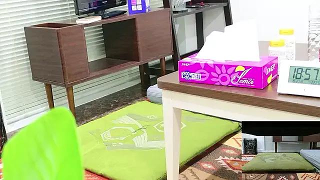 Freechat YARASERO-kun on StripChat