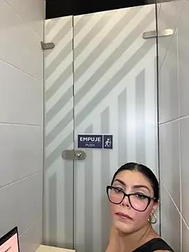 StripChat zui_lu is Freechat zui_lu — Ass clapping + oil Ass